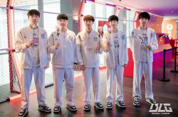 开云官网-包含JDG鏖战MAD，Xiaohu团战一打五顶尖较量2025世界赛，留下经典瞬间的词条