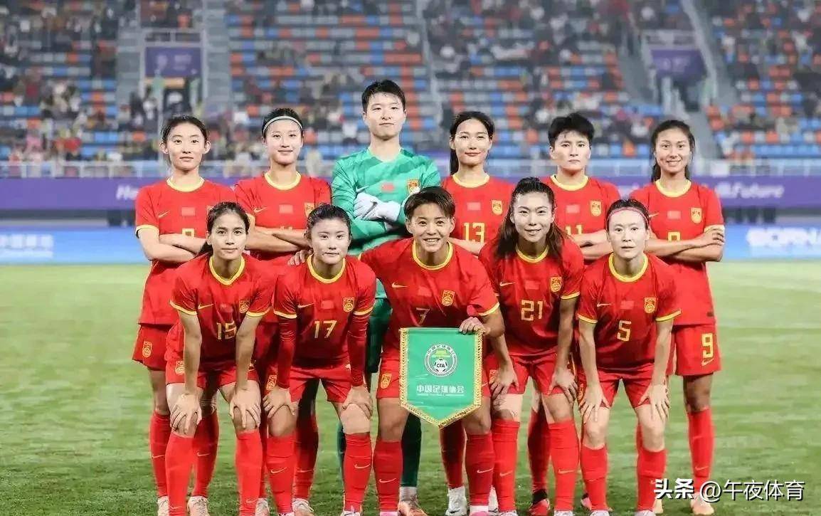 中国女足教练组密切研究对手，备战策略