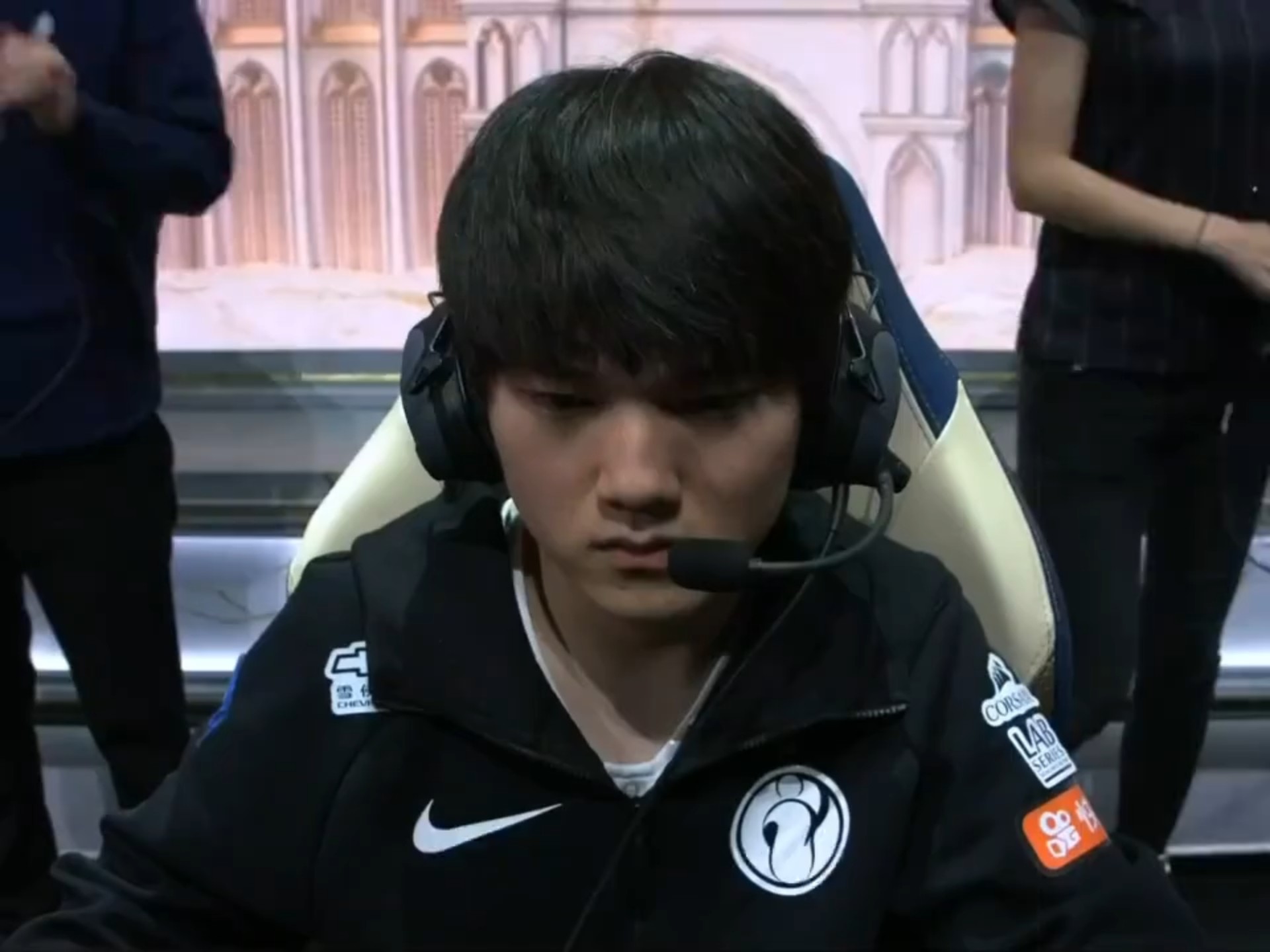 IG碾压FNC,CoreJJ完成史诗逆转全球总决赛3:1(柏林) IG碾压FNC,CoreJJ完成史诗逆转全球总决赛3:1(柏林)