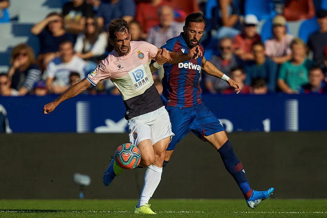 卡迪夫城遭遇客场失利,降级压力日渐沉重 卡迪夫城遭遇客场失利,降级压力日渐沉重